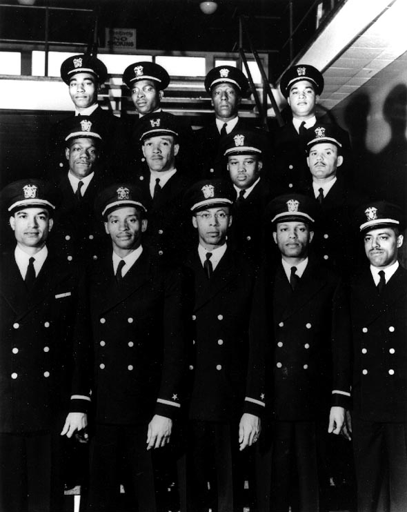 ゴールデン13、1944年3月の任官記念写真(米海軍公式写真・パブリックドメイン)